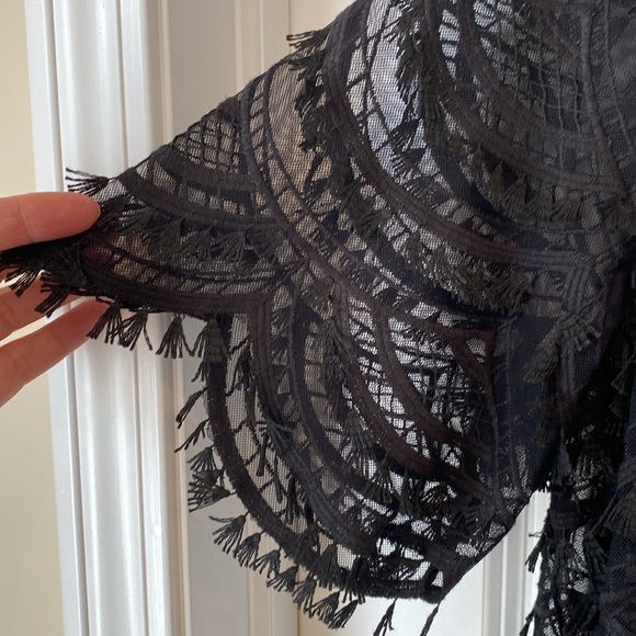 7 For All Mankind Scallop Lace Fringe Short Sleeve Top - Black - Small - Picture 2 of 5
